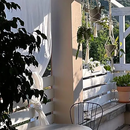 Oda ve Kahvaltı La Pecora Nera